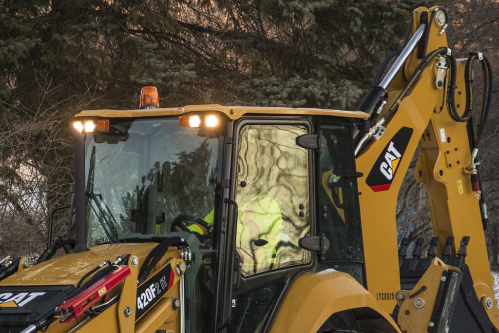 Imagen de una pala cargadora Cat usada.